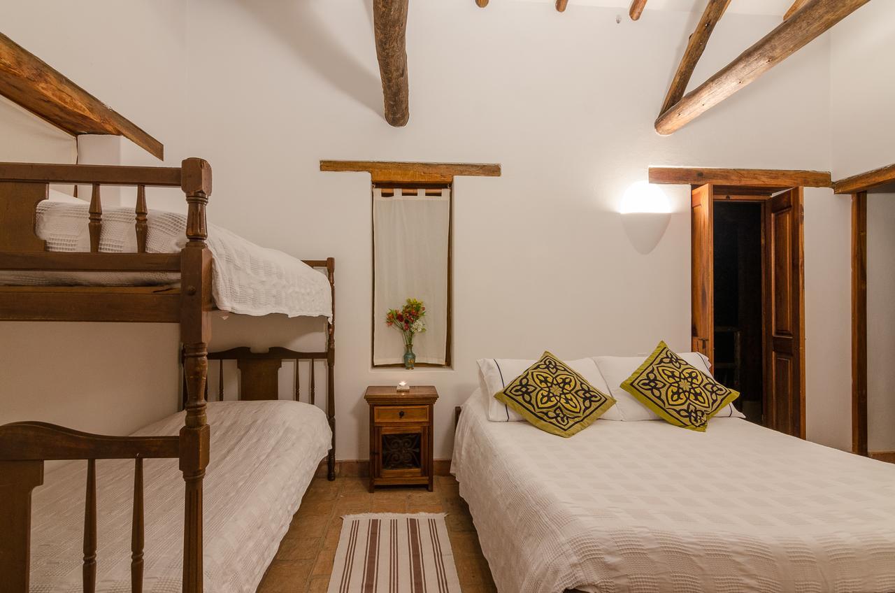 Hostal Casa Del Arte Robles 외부 사진